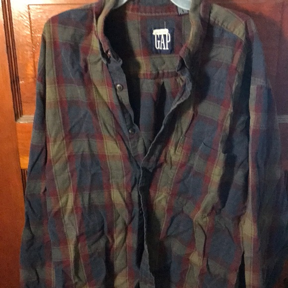 Multiple colored flannels - Picture 4 of 5